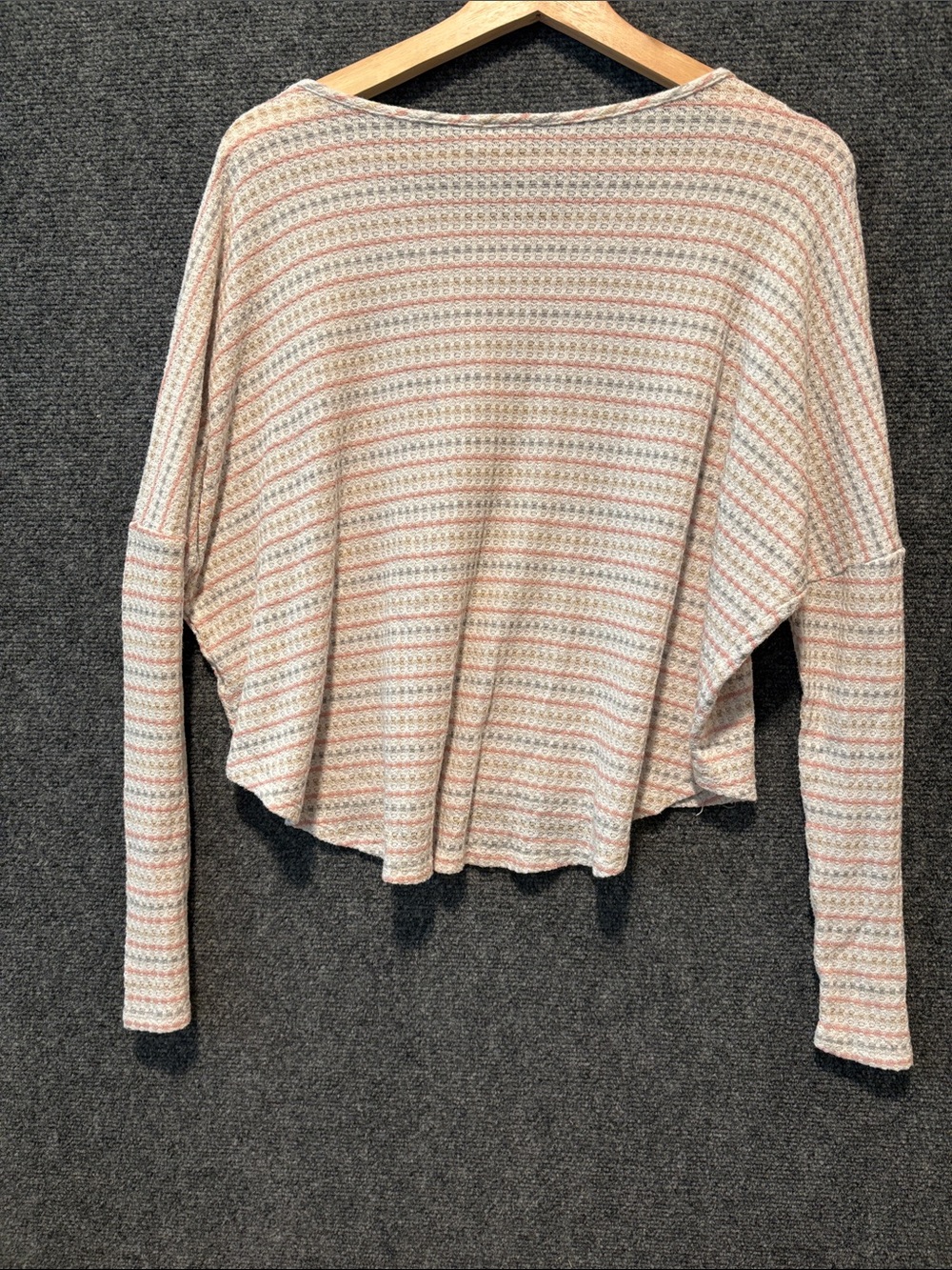 Paper Crane Lightweight Striped Long-Sleeve Top in Pink and White
Size: Medium - Picture 2 of 6